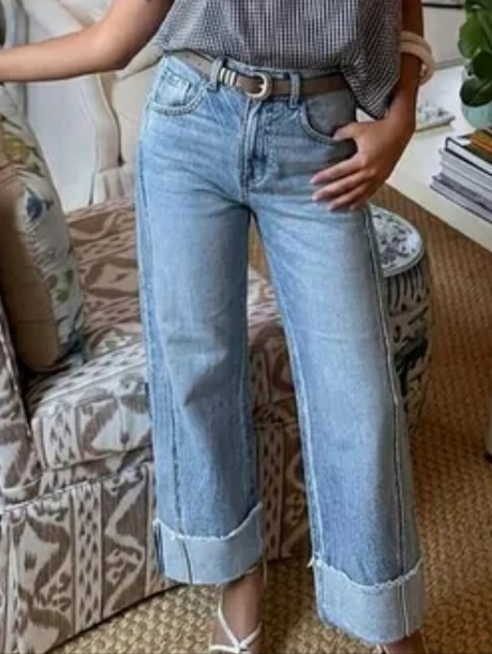Flamingals Seam Front Raw Hem Roll Mid Rise Straight Leg Crop Jeans NWT Large
